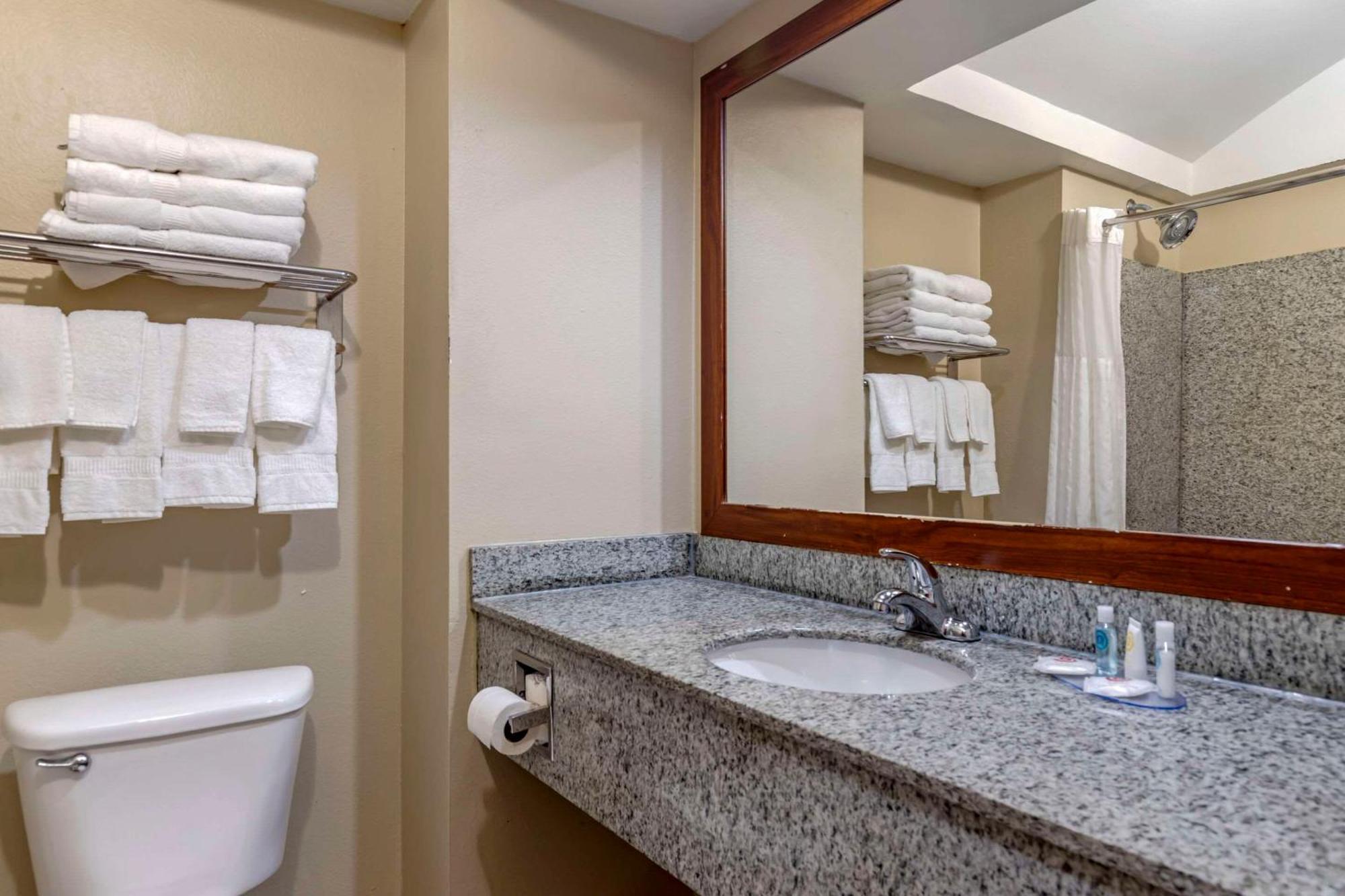 Comfort Inn & Suites Сегиин Екстериор снимка