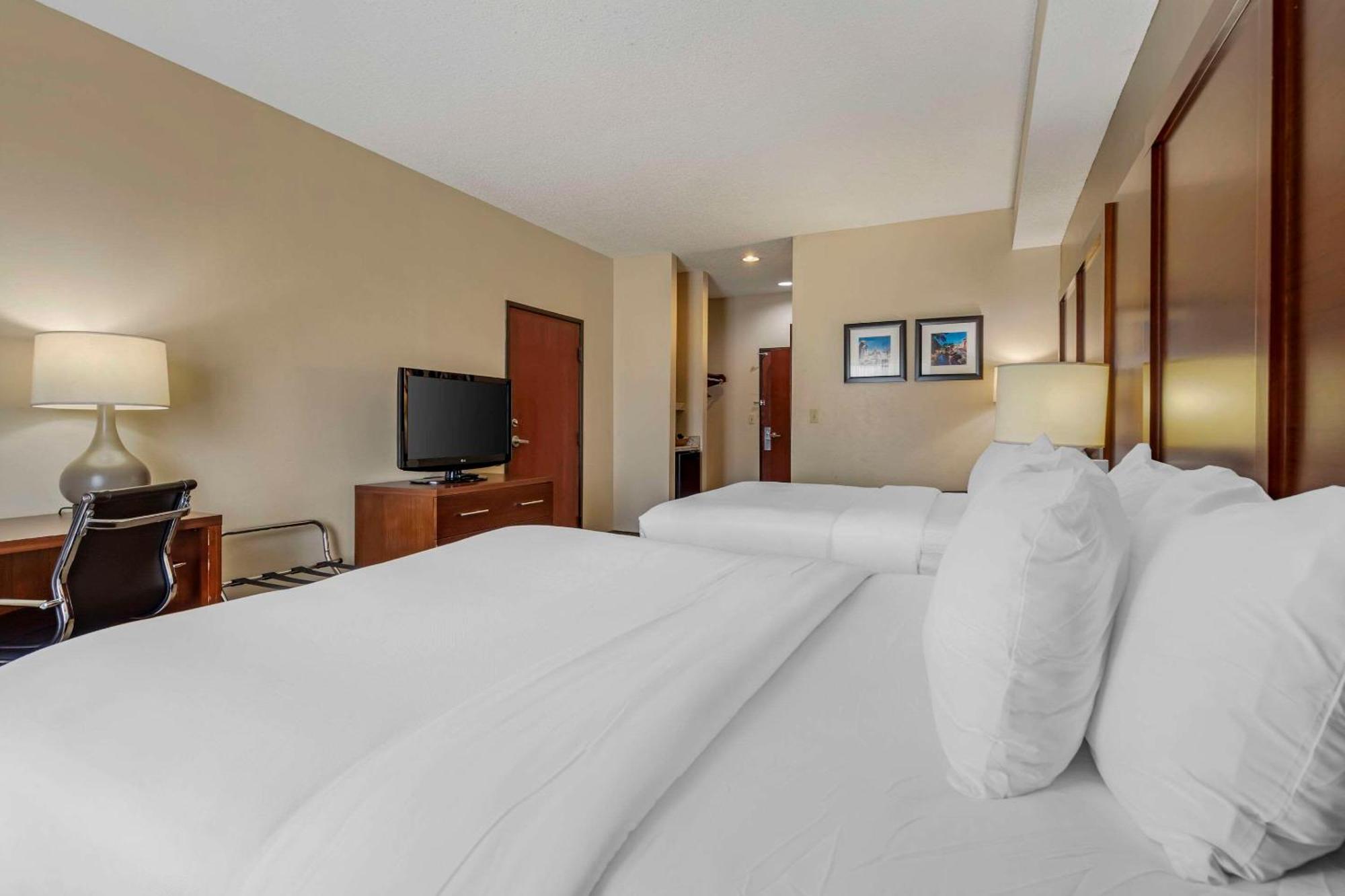 Comfort Inn & Suites Сегиин Екстериор снимка