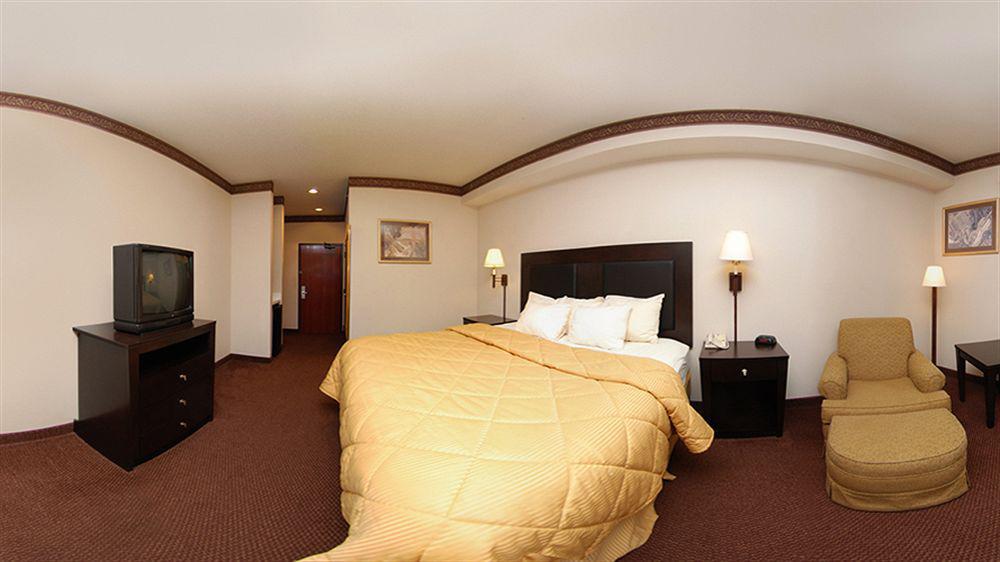 Comfort Inn & Suites Сегиин Екстериор снимка